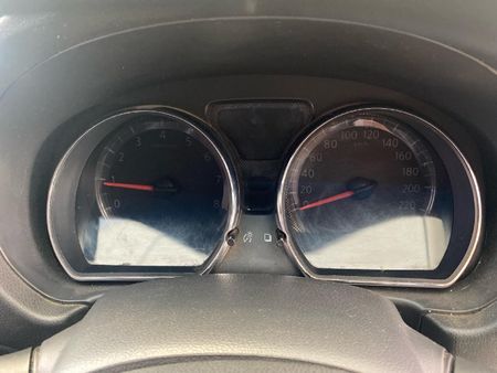 2013-Nissan-Almera-15-Acenta_15