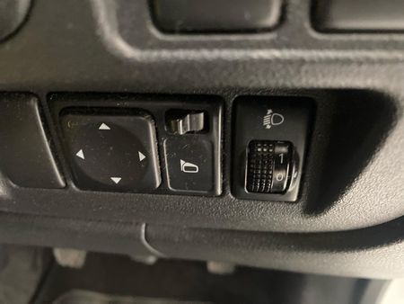 2013-Nissan-Almera-15-Acenta_22