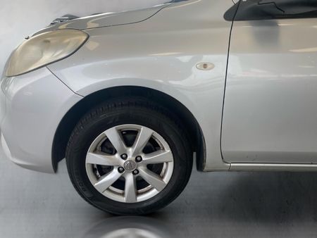 2013-Nissan-Almera-15-Acenta_6