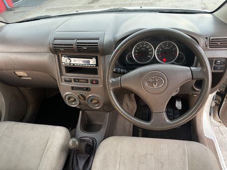 2008-Toyota-Avanza-13-S_7