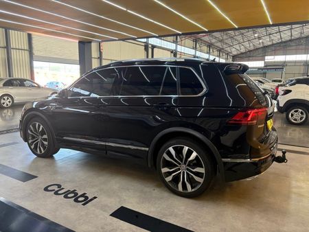 2019-Volkswagen-Tiguan-20-TSI-Highline-4Motion-Auto_1