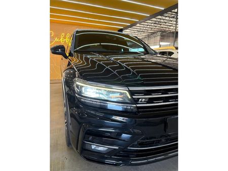 2019-Volkswagen-Tiguan-20-TSI-Highline-4Motion-Auto_8