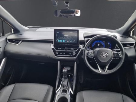 2025-Toyota-Corolla-Cross-18-XS_10