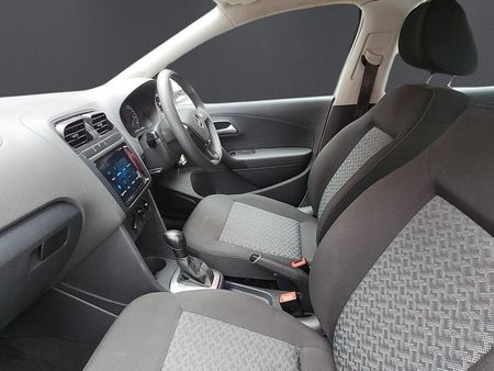 2025-Volkswagen-Polo-Vivo-16-Life_12