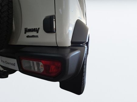 2023-Suzuki-Jimny-15-GLX_11