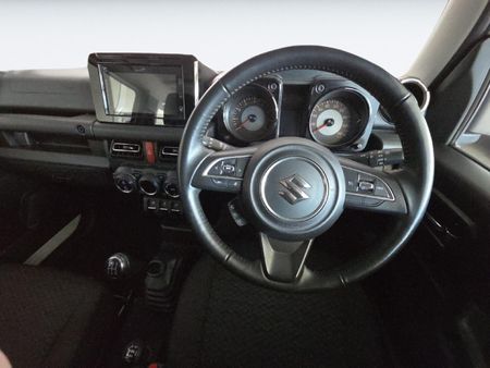 2023-Suzuki-Jimny-15-GLX_13