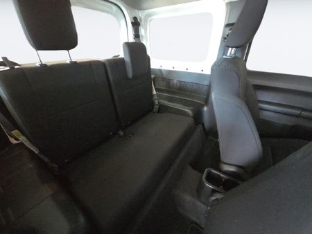 2023-Suzuki-Jimny-15-GLX_16