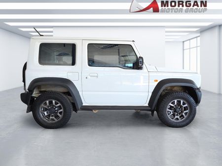 2023-Suzuki-Jimny-15-GLX_7