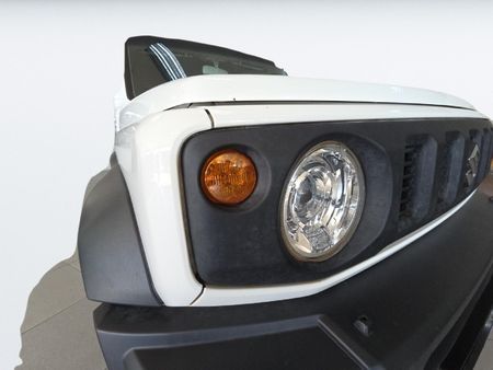 2023-Suzuki-Jimny-15-GLX_8