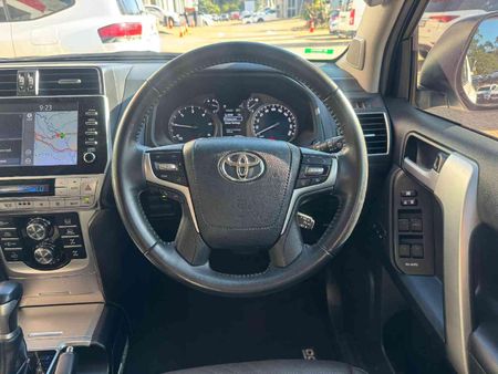 2023-Toyota-Land-Cruiser-Prado-28-GD-VX-Auto_12