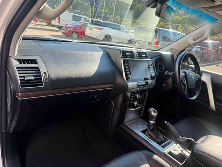 2023-Toyota-Land-Cruiser-Prado-28-GD-VX-Auto_18