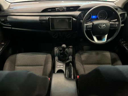 2019-Toyota-Hilux-24-GD-6-Raised-Body-SRX-Double-Cab_9