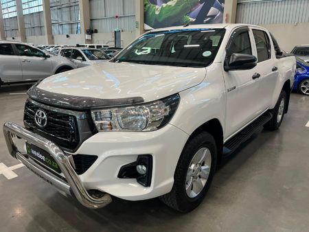 2019-Toyota-Hilux-24-GD-6-Raised-Body-SRX-Double-Cab_6