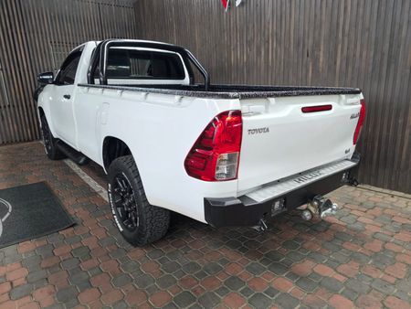 2018-Toyota-Hilux-24-GD-6-SRX-4x4-Single-Cab_10