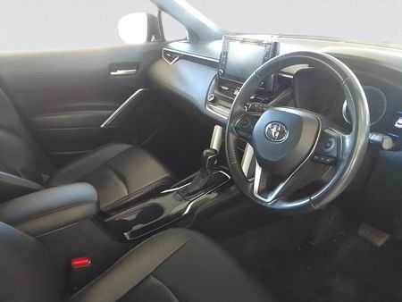 2024-Toyota-Corolla-Cross-18-XS_10