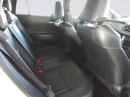 2024-Toyota-Corolla-Cross-18-XS_11