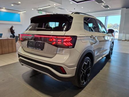 2026-Volkswagen-T-Cross-10-TSI-R-Line-Auto_5