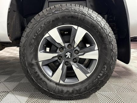 2024-Peugeot-Landtrek-19D-4Action-4x4-Double-Cab-Auto_6