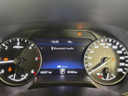 2021-Nissan-Navara-25-DDTi-LE-Plus-Auto-Double-Cab_2