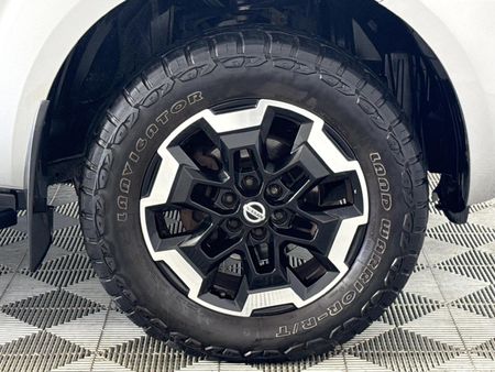 2021-Nissan-Navara-25-DDTi-LE-Plus-Auto-Double-Cab_5