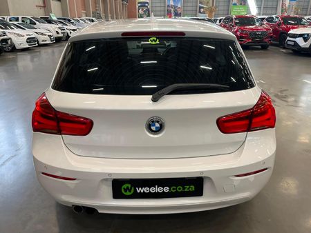2017-BMW-1-Series-120i-5-dr-Auto_5
