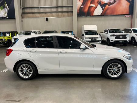 2017-BMW-1-Series-120i-5-dr-Auto_7