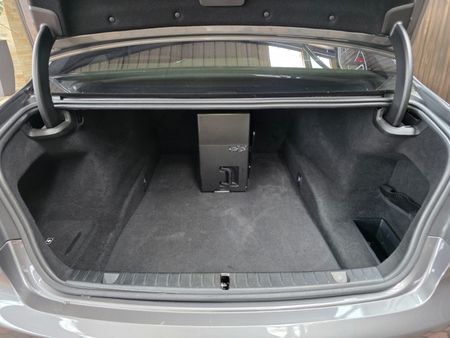 2016-BMW-7-Series-750Li-M-Sport_11