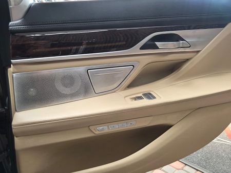 2016-BMW-7-Series-750Li-M-Sport_20