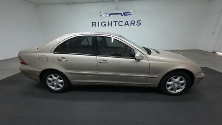 2001-Mercedes-Benz-C-Class-C-180-Elegance-Auto_2