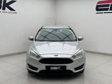 2017-Ford-Focus-10-EcoBoost-Ambiente-5-dr_1