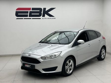 2017-Ford-Focus-10-EcoBoost-Ambiente-5-dr_2