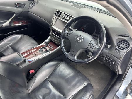 2008-Lexus-IS-250-SE-Auto_14