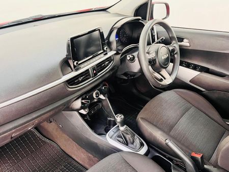 2021-Kia-Picanto-10-Street_10