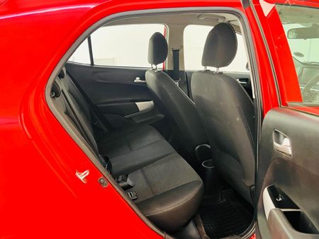 2021-Kia-Picanto-10-Street_12