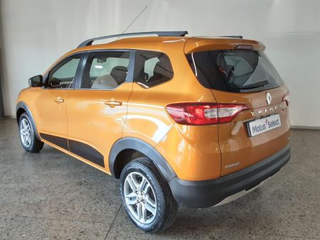 2022-Renault-Triber-10-Intens-Auto_4