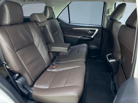 2020-Toyota-Fortuner-28-GD-6-Epic-Auto_10
