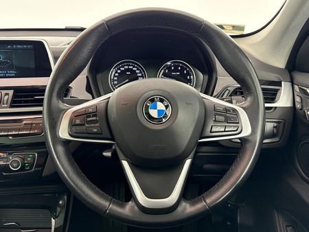 2019-BMW-X1-sDrive18i_12