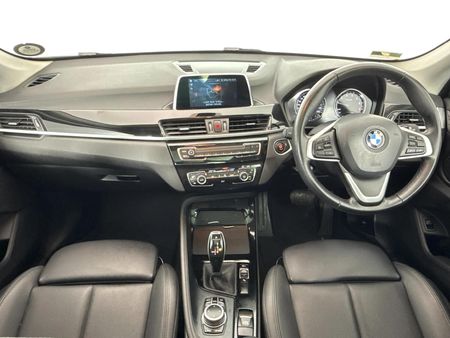 2019-BMW-X1-sDrive18i_1