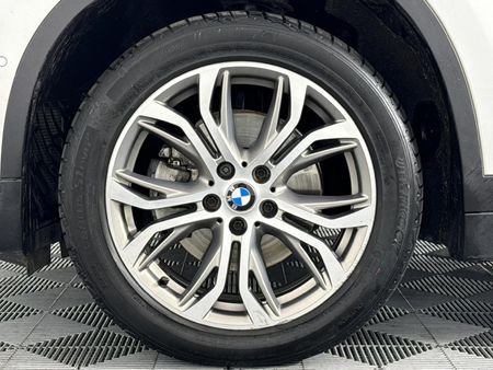 2019-BMW-X1-sDrive18i_4