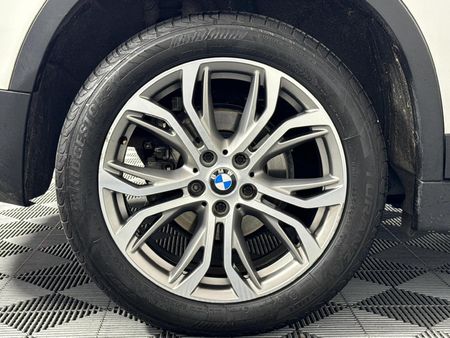 2019-BMW-X1-sDrive18i_7