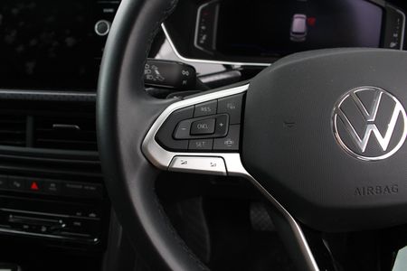 2022-Volkswagen-T-Cross-15-TSI-R-Line-Auto_4