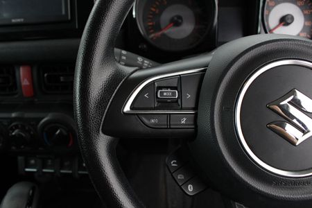 2022-Suzuki-Jimny-15-GL-Auto_4