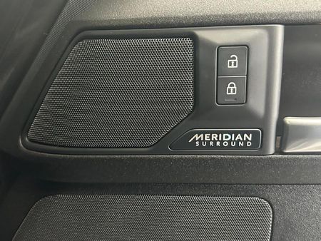 2025-Land-Rover-Defender-110-D350-X_8