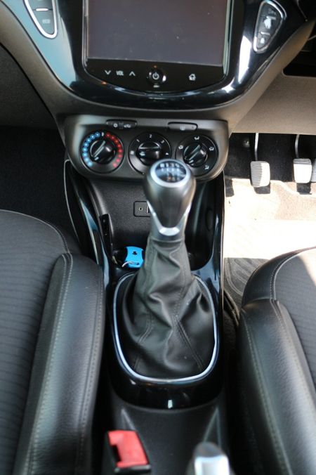 2015-Opel-Adam-14_11