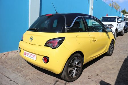 2015-Opel-Adam-14_3