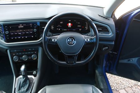2021-Volkswagen-T-Roc-14-TSI-Design-Auto_14