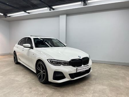 2022-BMW-3-Series-320i-M-Sport_0