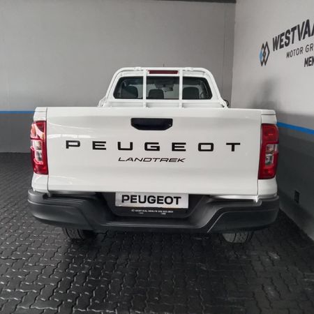 2026-Peugeot-Landtrek-19D-Professional-Single-Cab_1