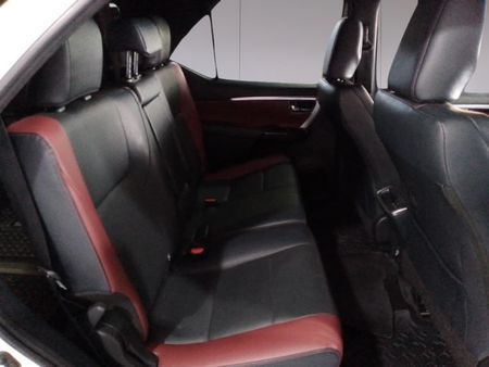 2023-Toyota-Fortuner-28-GD-6-RB-Auto_16