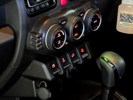2024-Suzuki-Jimny-15-GLX-AllGrip-5-Door-Auto_21